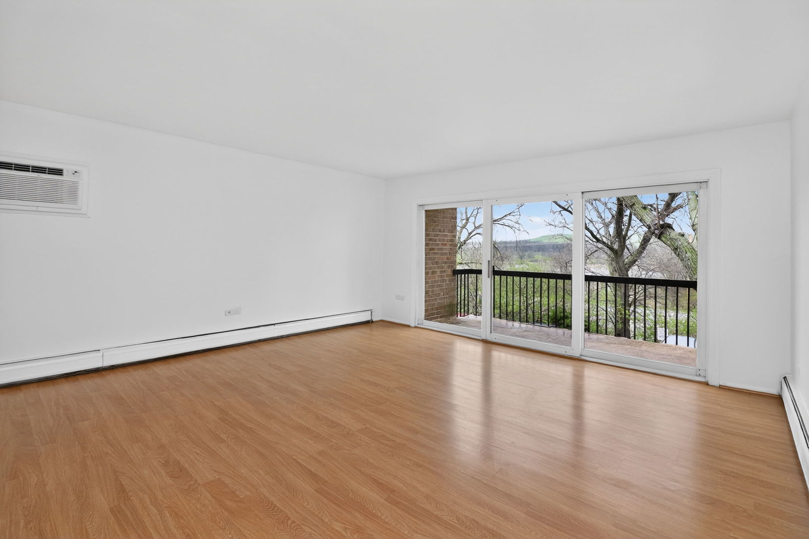 8305 Route 53 #A15, Woodridge, IL 60517