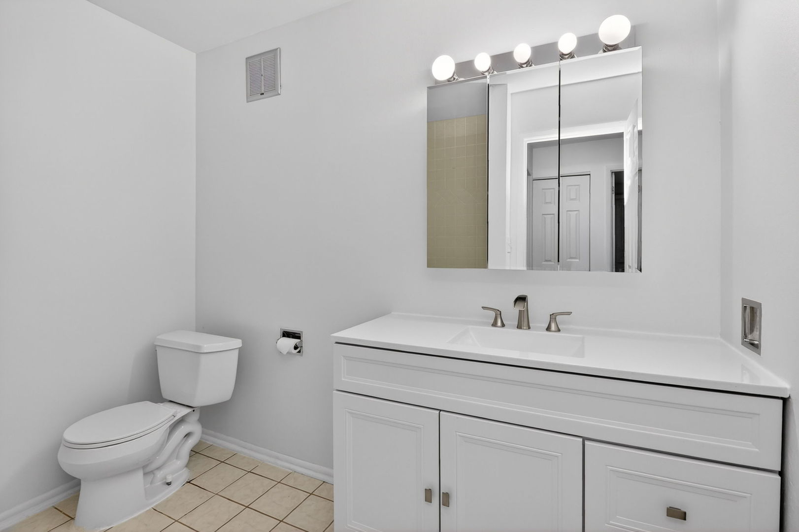 8305 Route 53 #A15, Woodridge, IL 60517