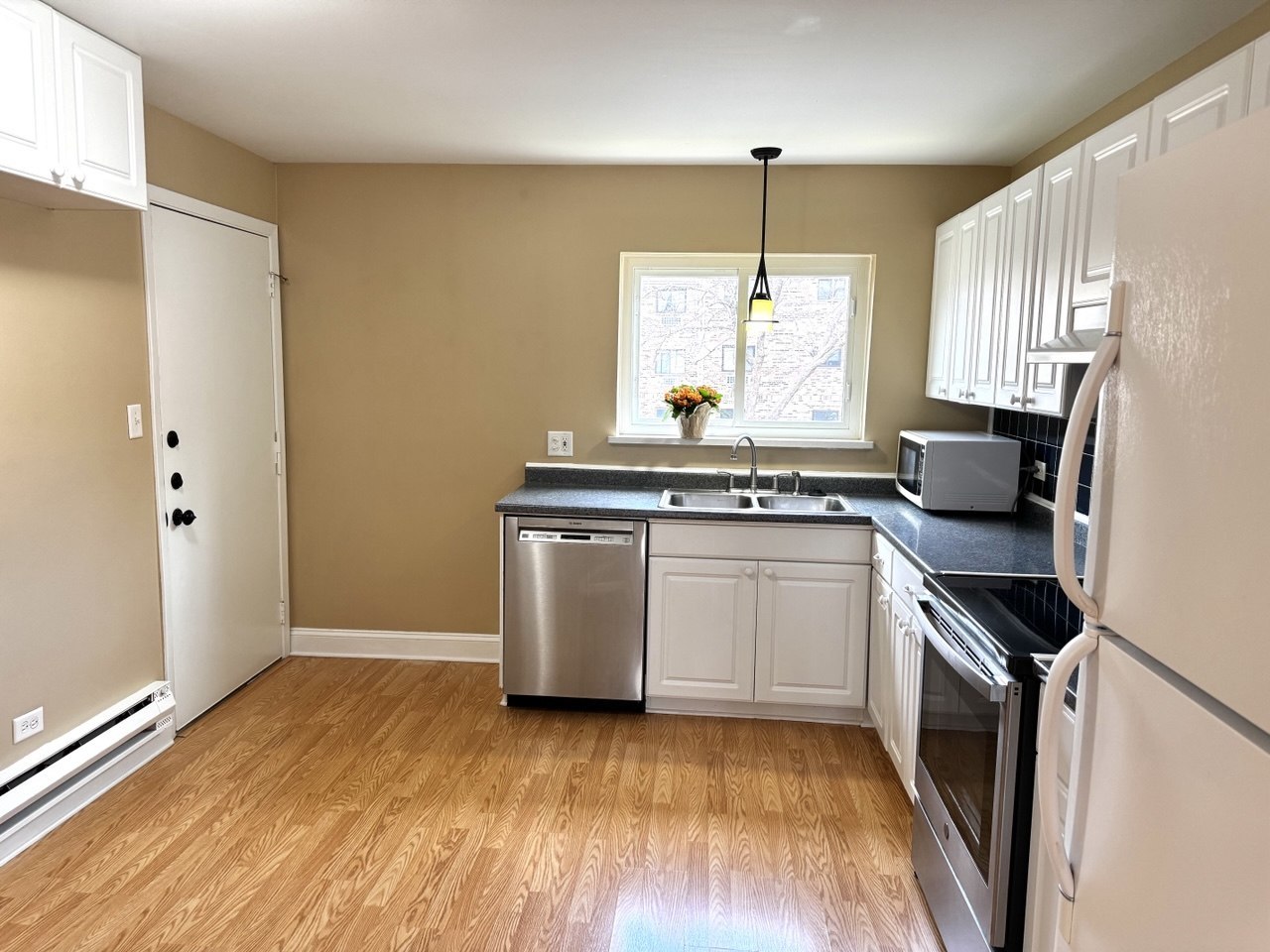 2215 Nichols Road #C, Arlington Heights, IL 60004