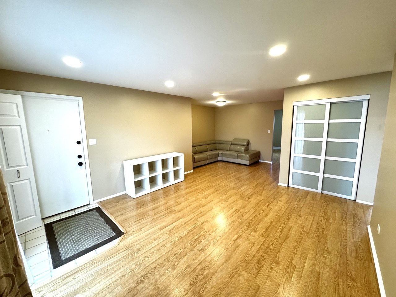 2215 Nichols Road #C, Arlington Heights, IL 60004