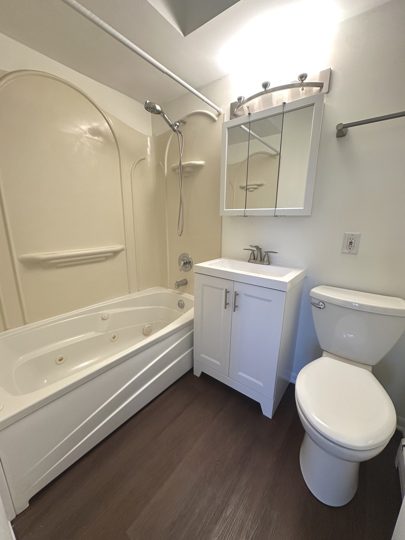 2331 Ogden Avenue #4, Downers Grove, IL 60515