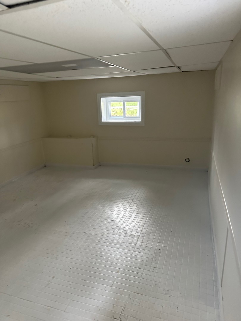 430 S Monterey Avenue, Villa Park, IL 60181