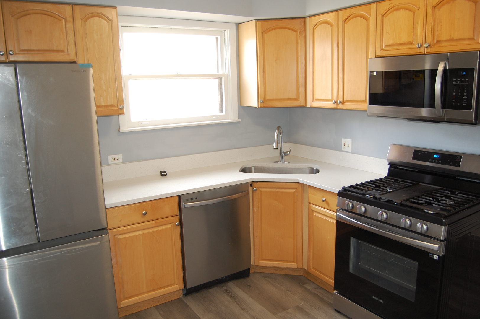 430 S Monterey Avenue, Villa Park, IL 60181