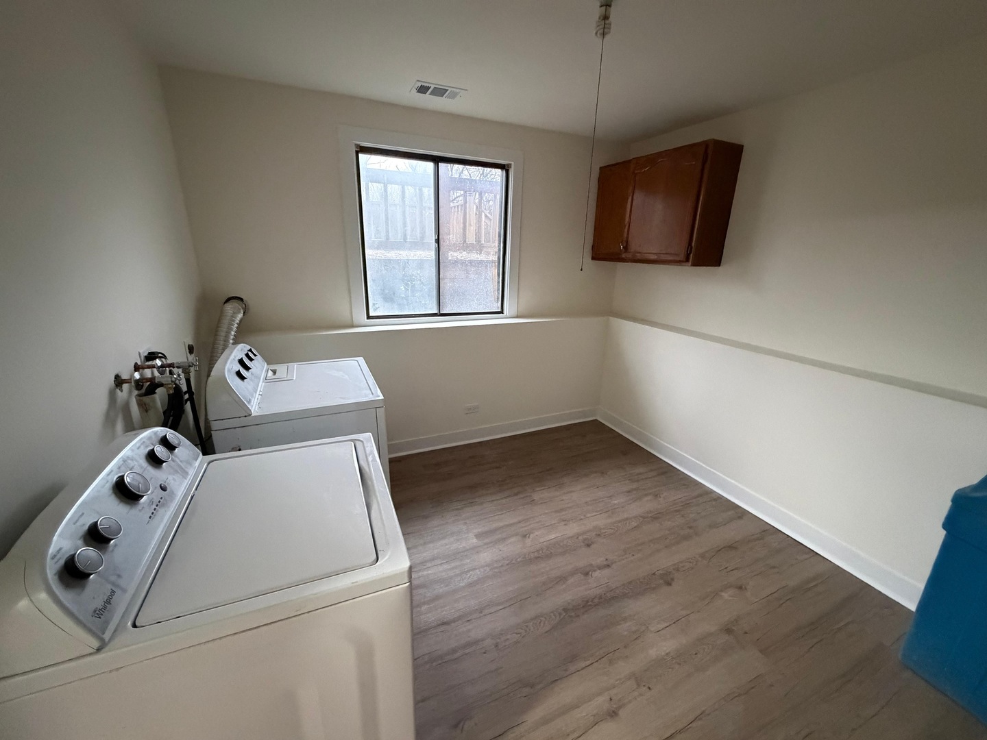 208 Albert Drive, Vernon Hills, IL 60061