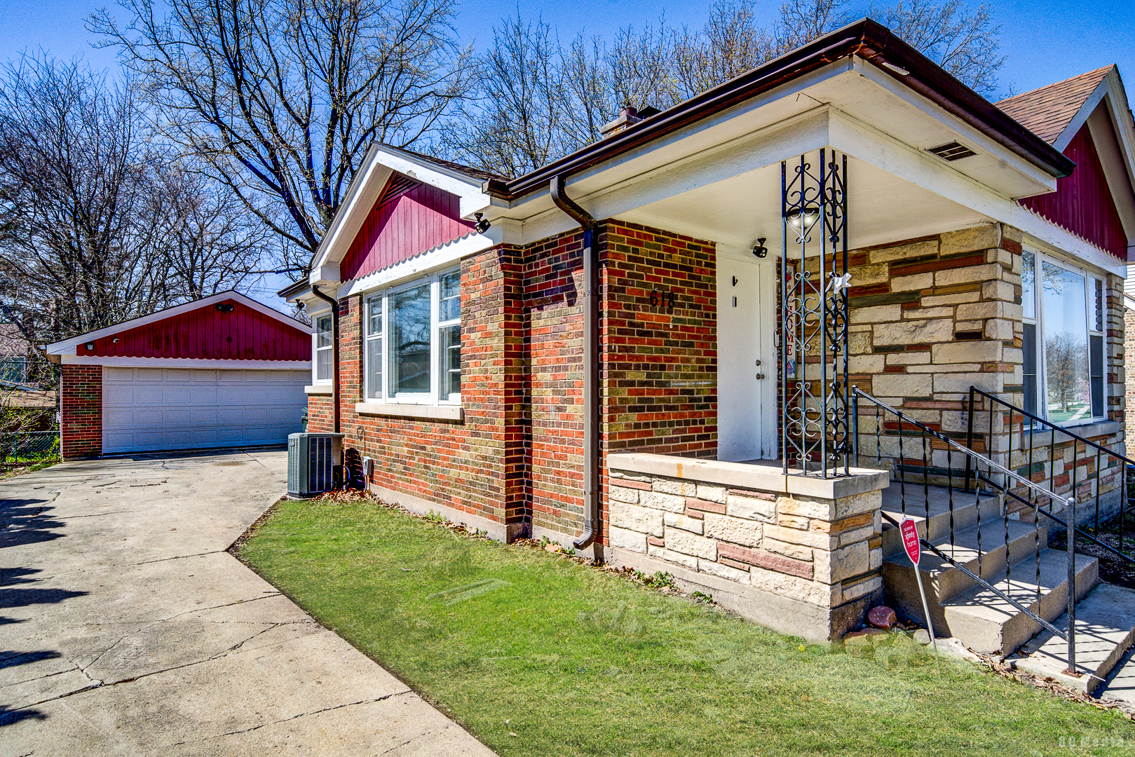 618 Dundee Avenue, Flossmoor, IL 60422