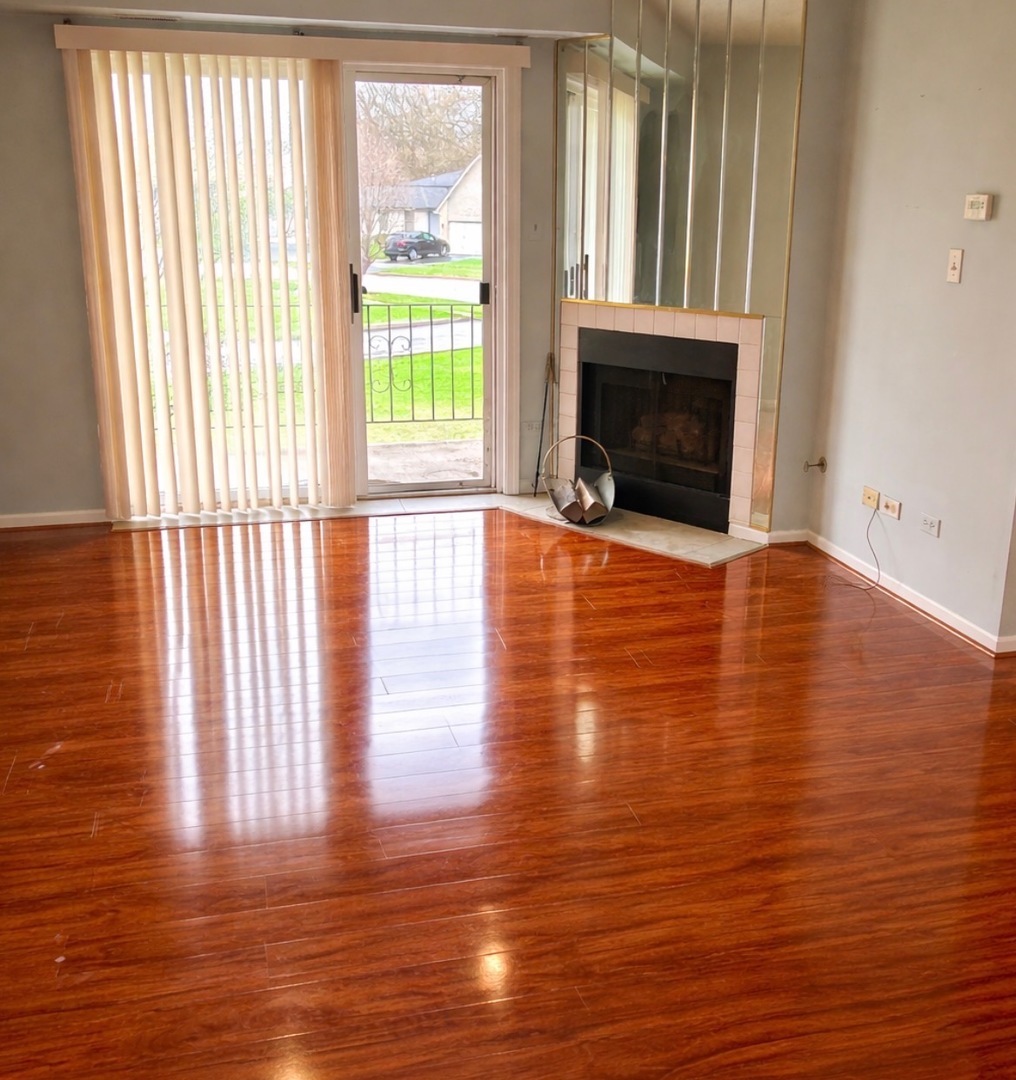 18320 Robin Lane #D2, Homewood, IL 60430