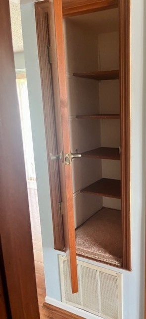 18320 Robin Lane #D2, Homewood, IL 60430