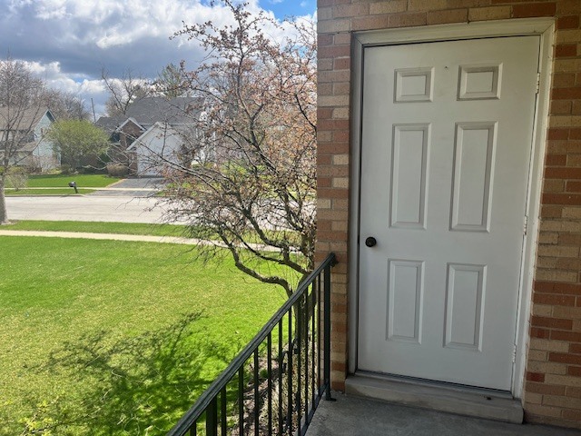 18320 Robin Lane #D2, Homewood, IL 60430