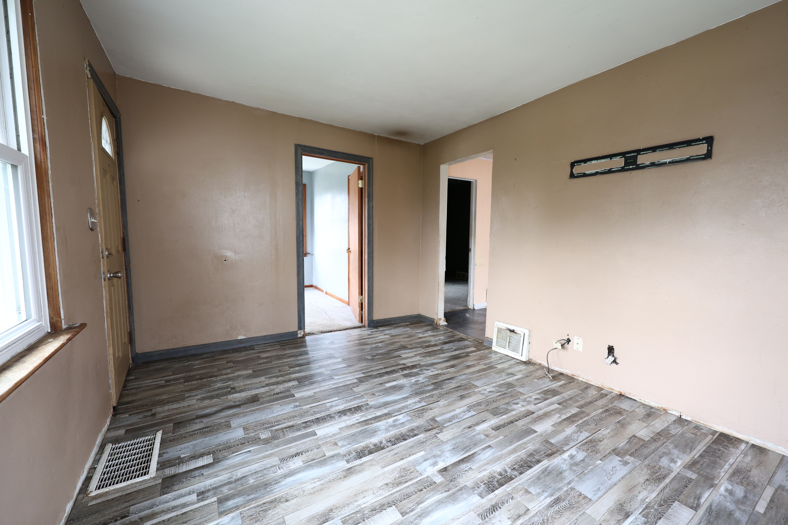 312 SW Circle Drive, Joliet, IL 60433