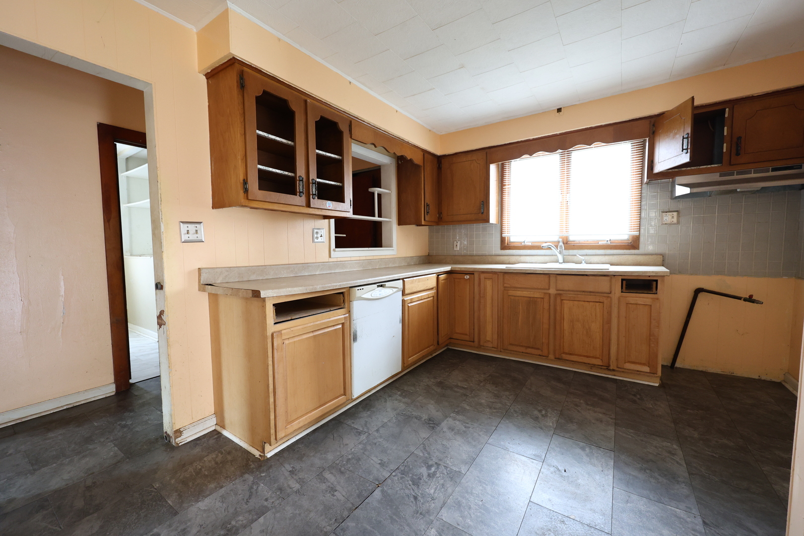 312 SW Circle Drive, Joliet, IL 60433