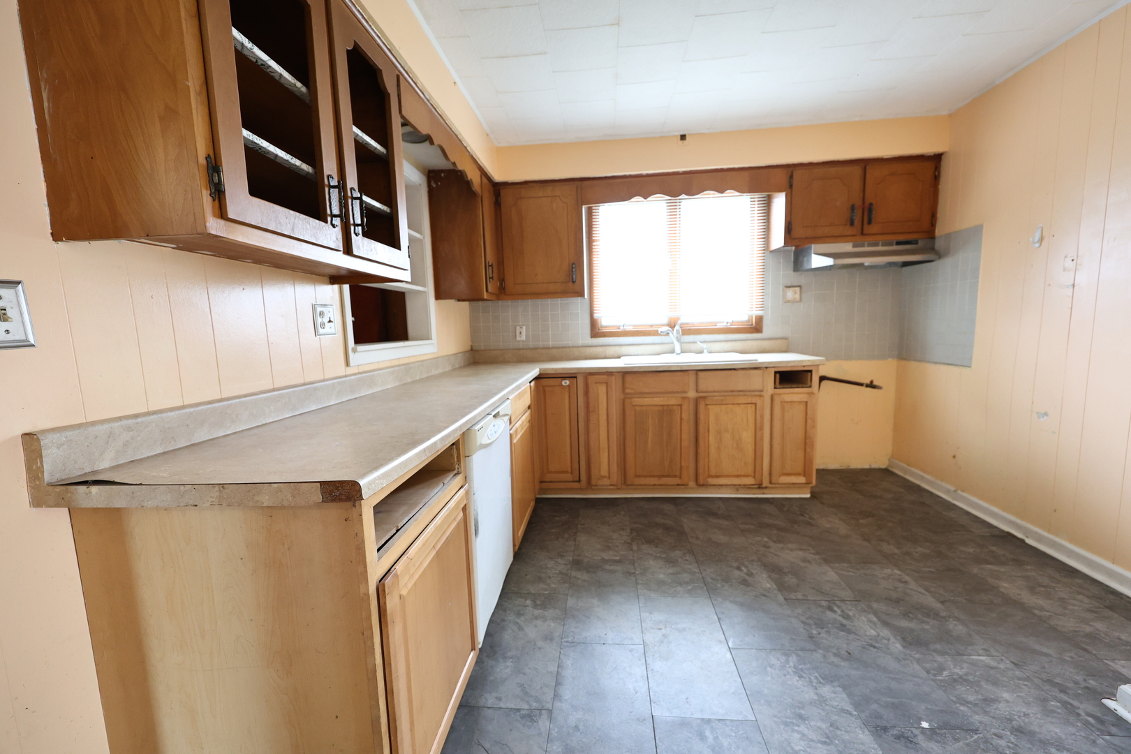 312 SW Circle Drive, Joliet, IL 60433