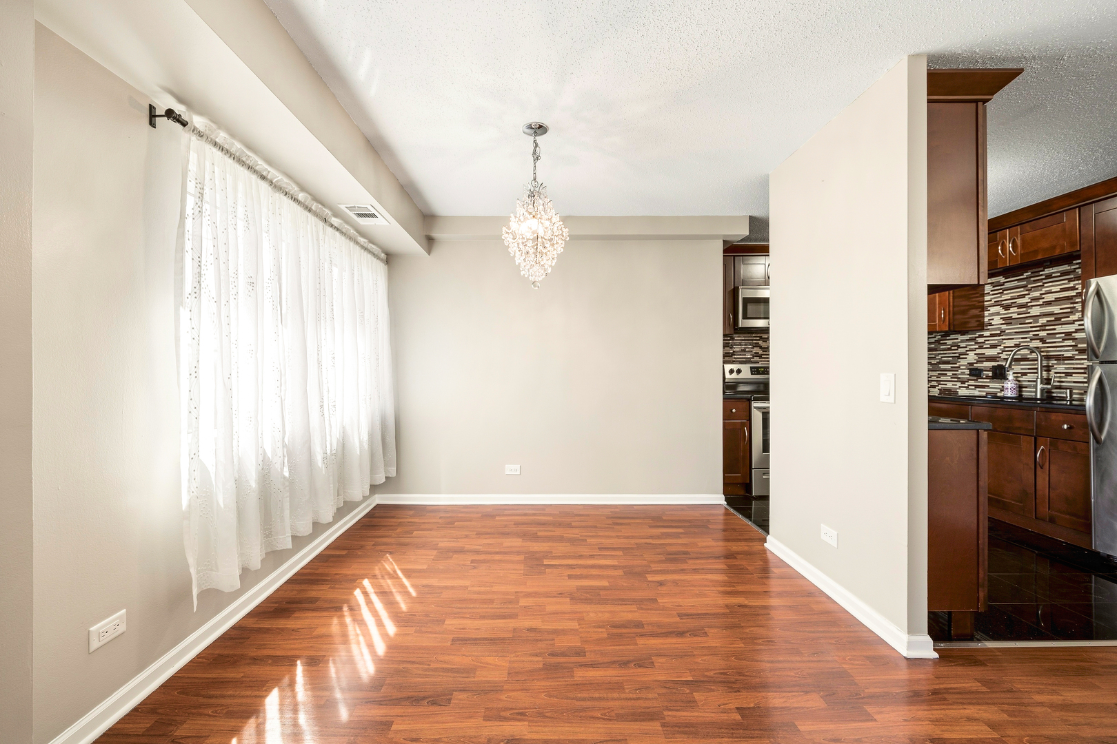 1800 Huntington Boulevard #412, Hoffman Estates, IL 60169