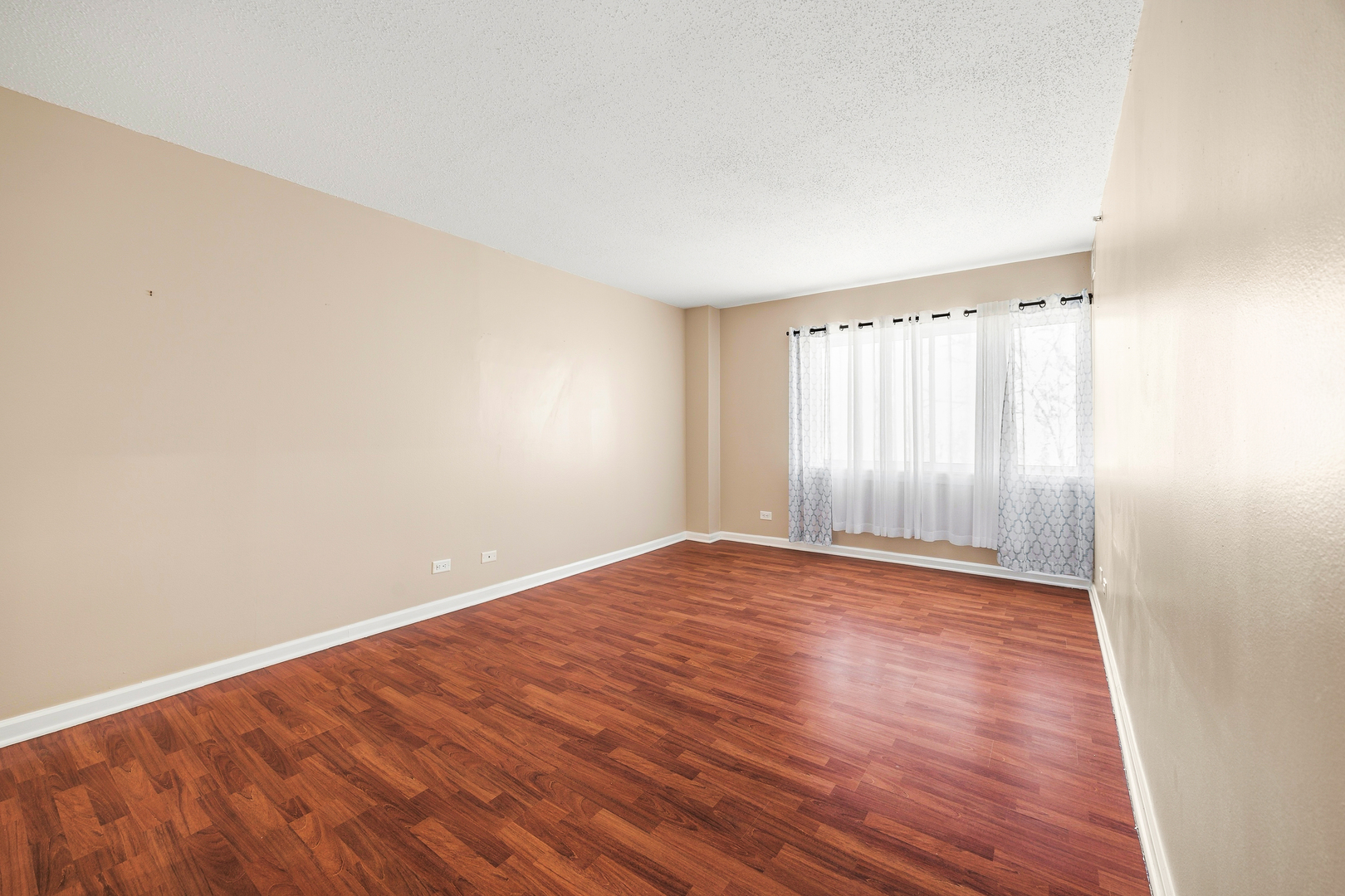 1800 Huntington Boulevard #412, Hoffman Estates, IL 60169