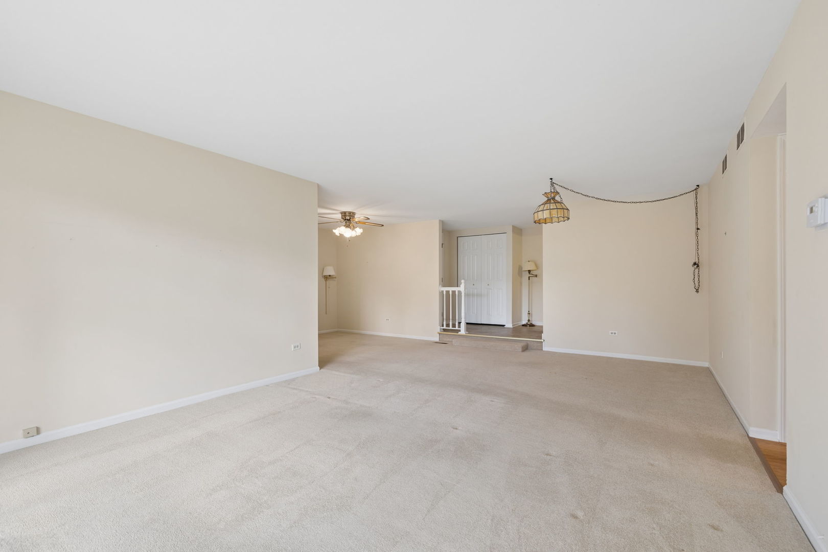 5851 Doe Circle #5851, Westmont, IL 60559