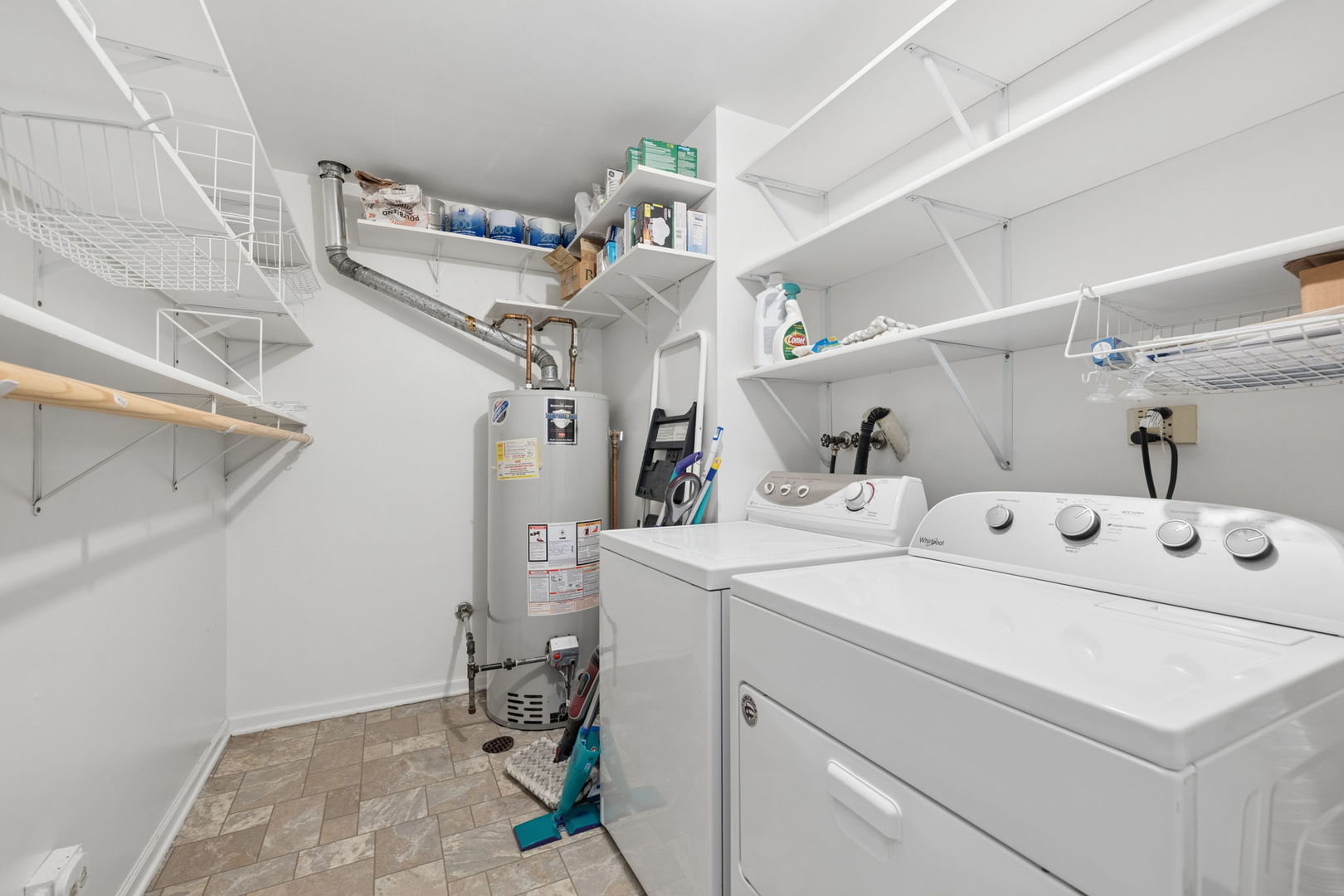 5851 Doe Circle #5851, Westmont, IL 60559