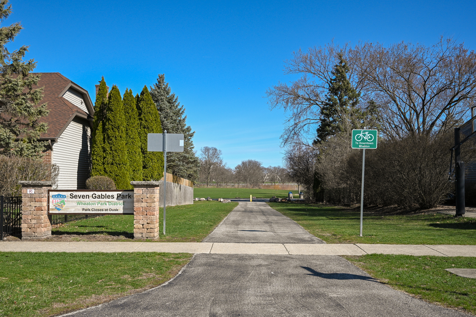 2012 Somerset Lane, Wheaton, IL 60189