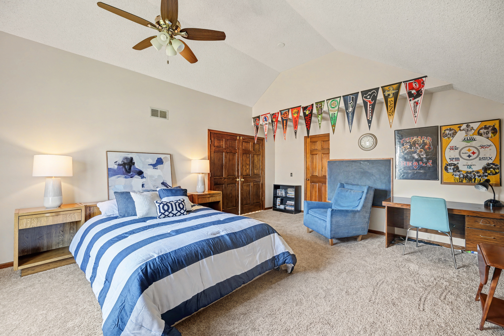 2012 Somerset Lane, Wheaton, IL 60189