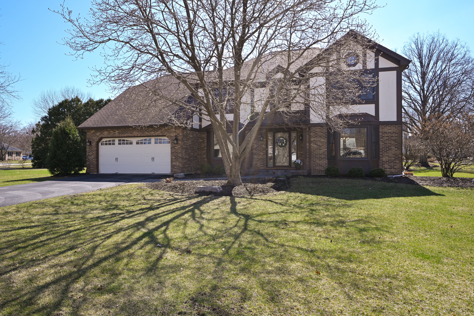 2012 Somerset Lane, Wheaton, IL 60189