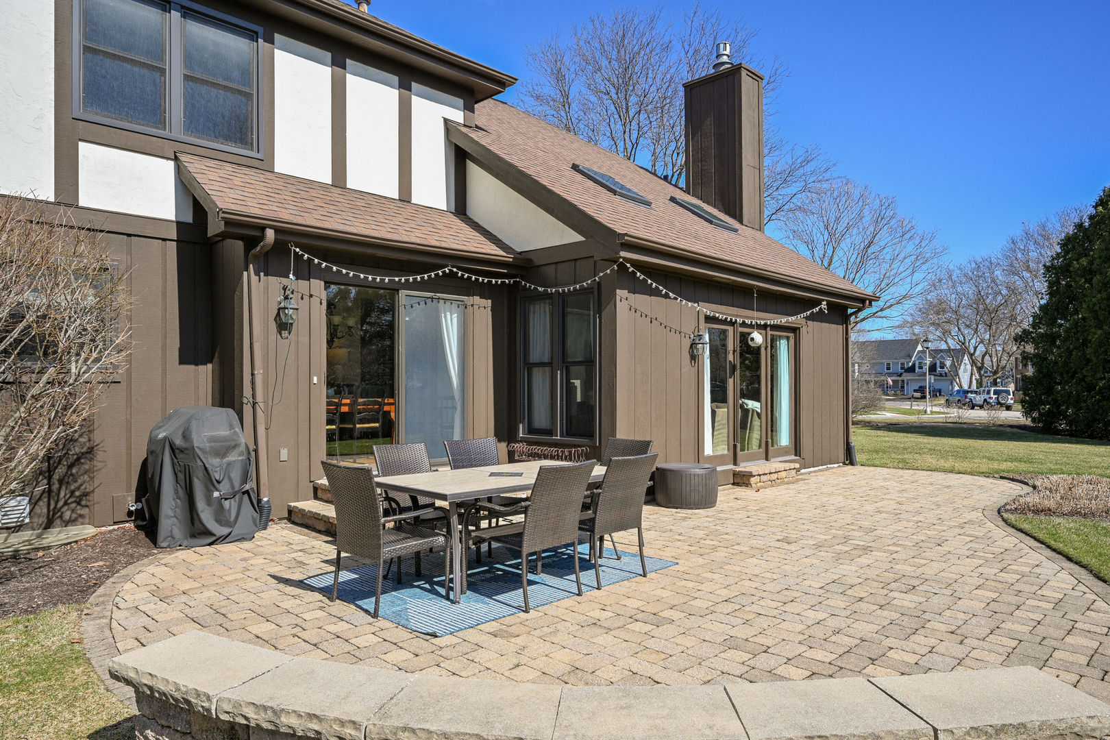 2012 Somerset Lane, Wheaton, IL 60189