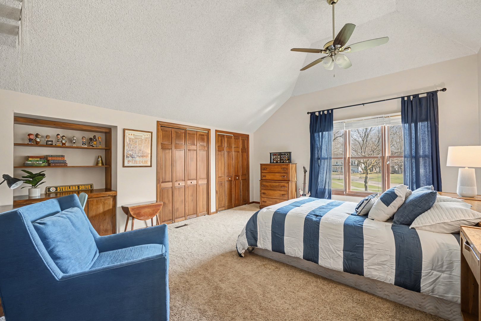 2012 Somerset Lane, Wheaton, IL 60189