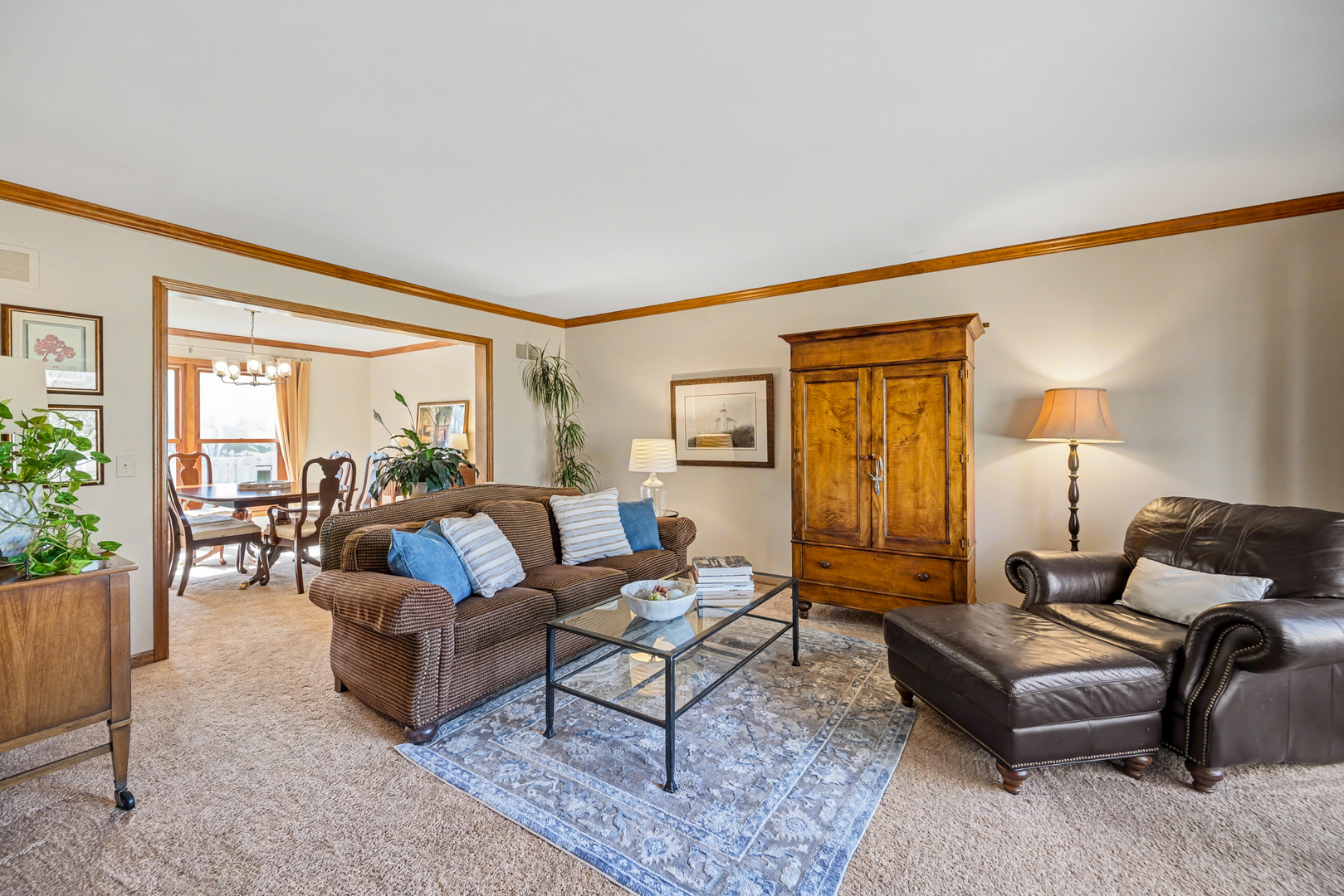 2012 Somerset Lane, Wheaton, IL 60189