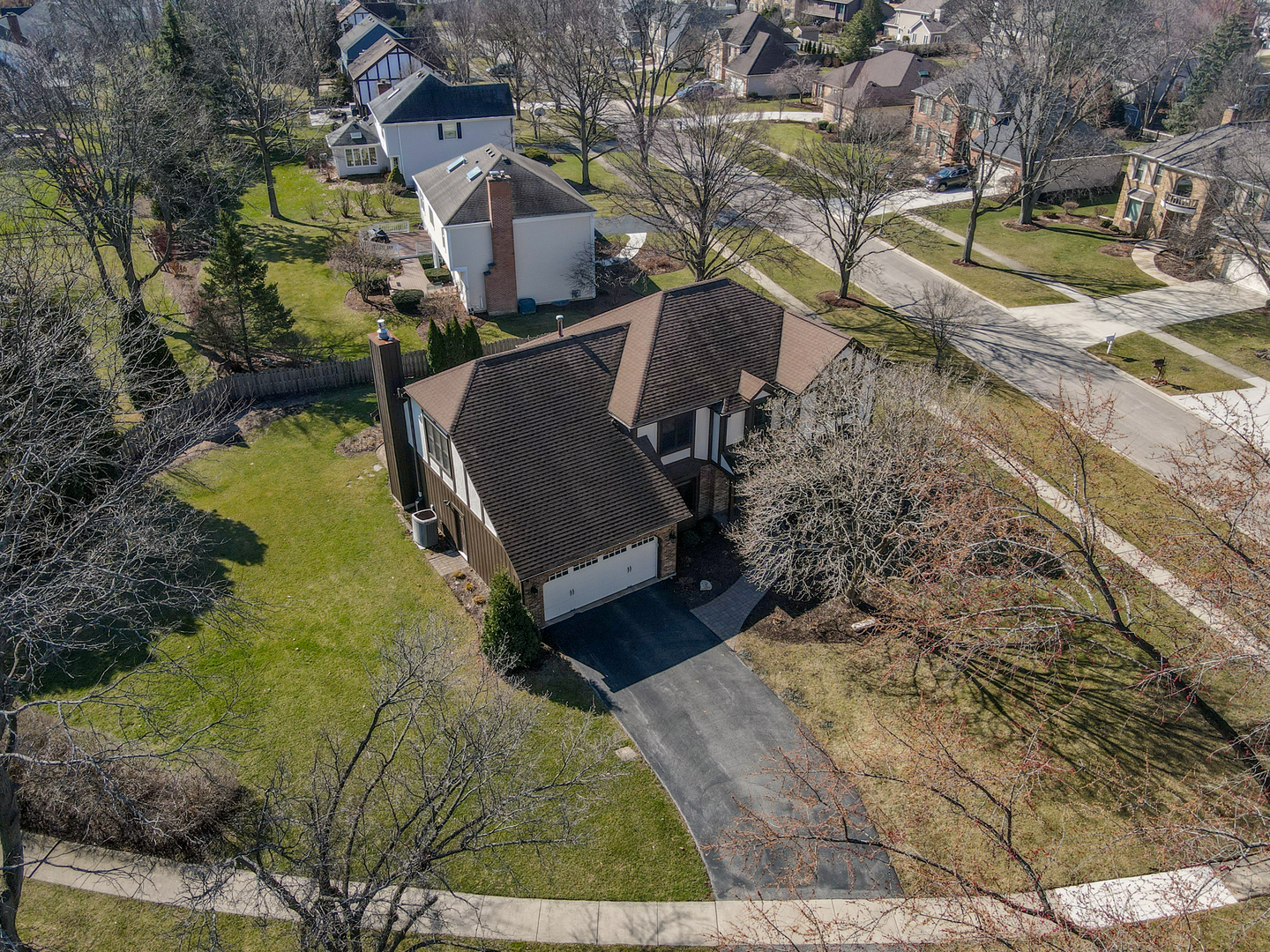 2012 Somerset Lane, Wheaton, IL 60189