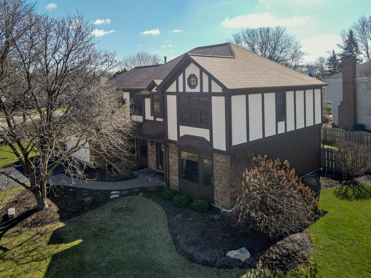 2012 Somerset Lane, Wheaton, IL 60189