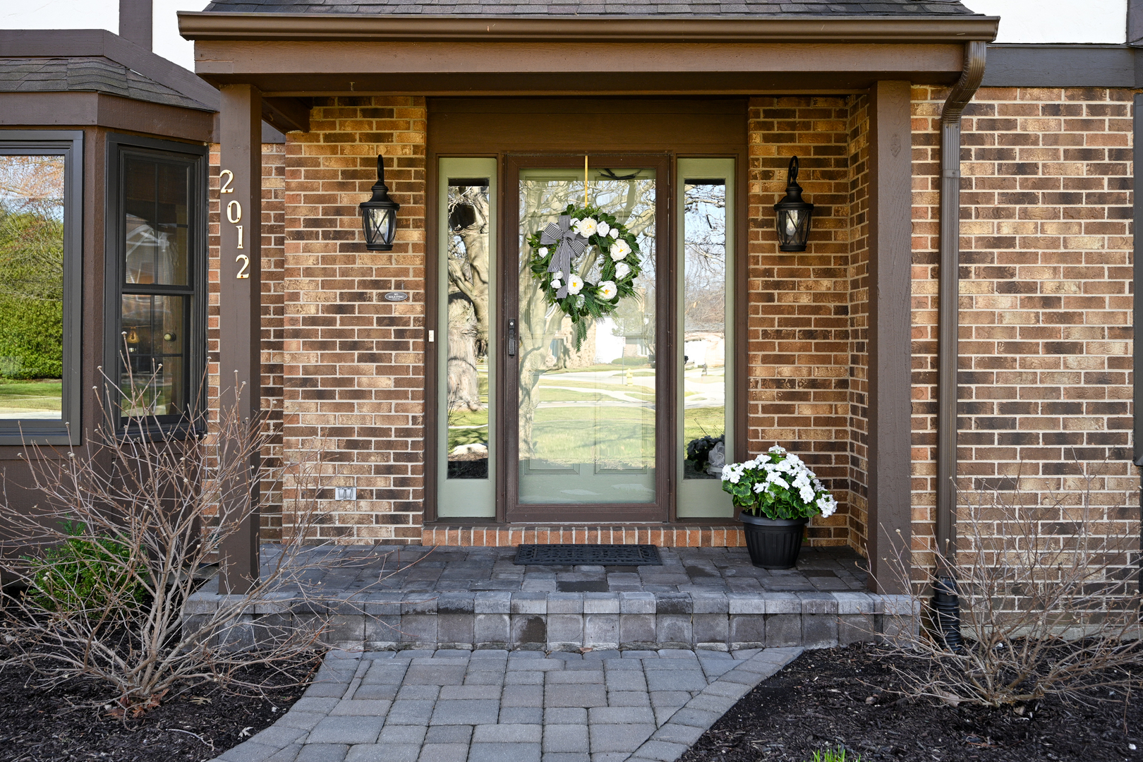 2012 Somerset Lane, Wheaton, IL 60189