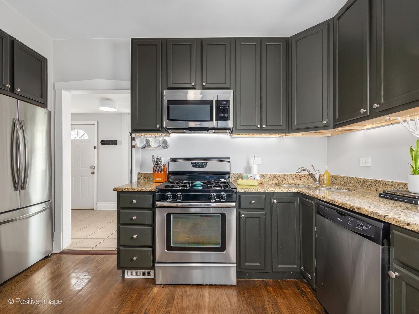 1036 LATHROP Avenue, Forest Park, IL 60130