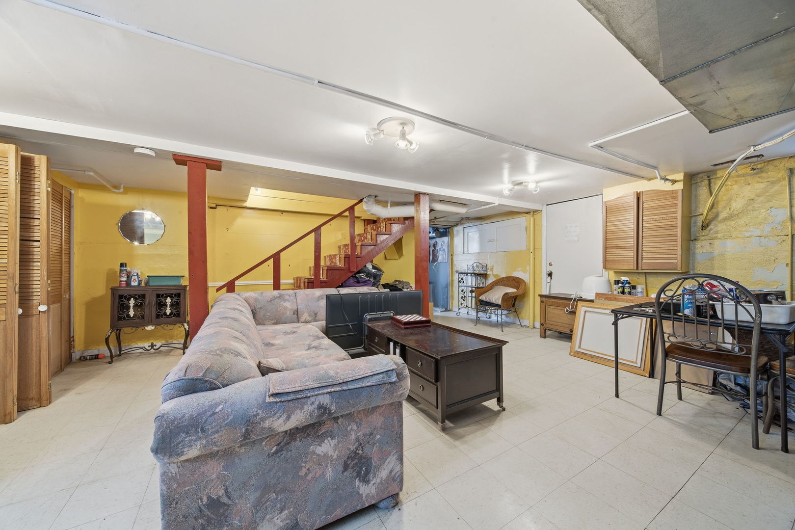 15 E 155th Street, Harvey, IL 60426