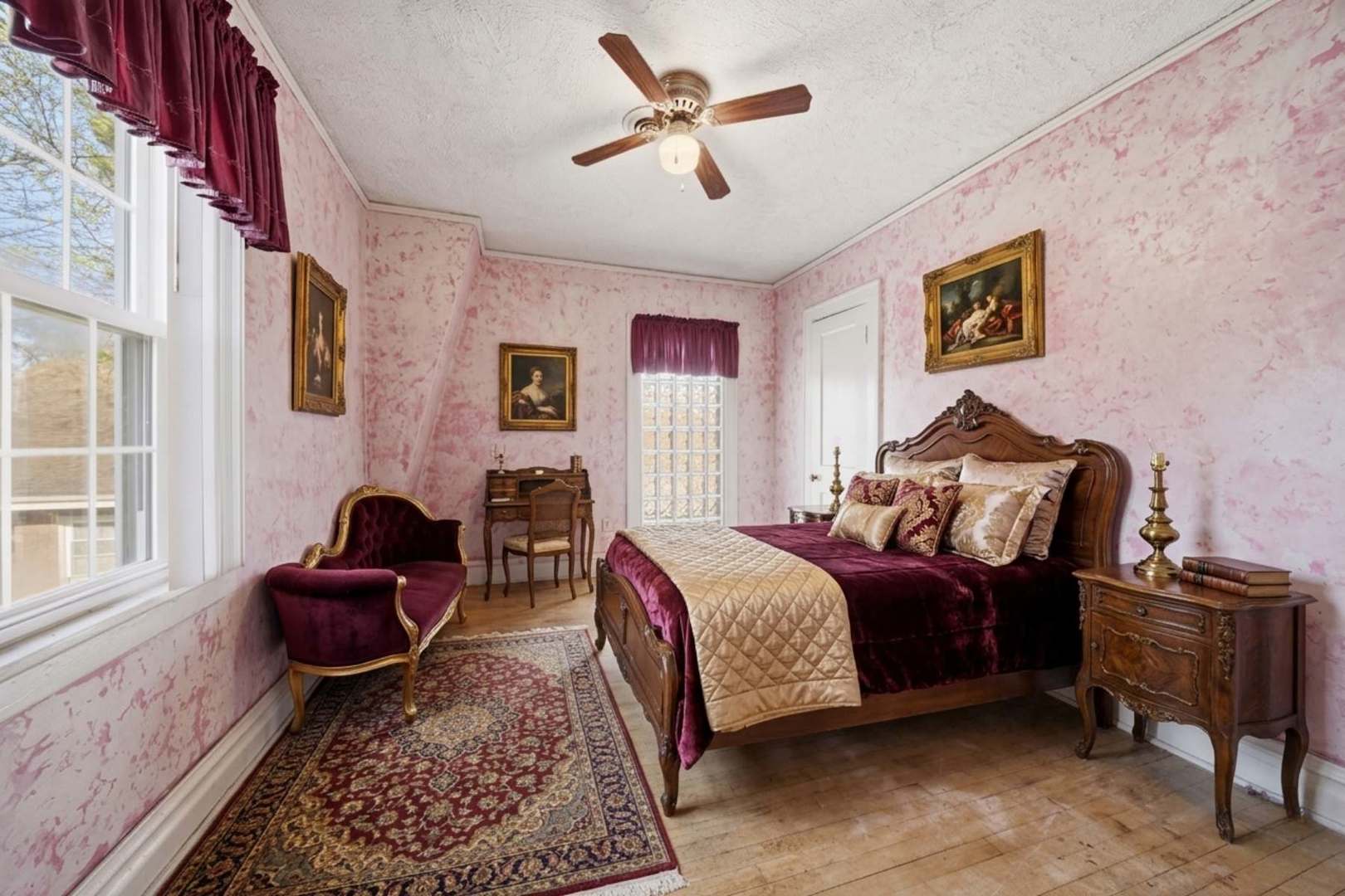 15 E 155th Street, Harvey, IL 60426