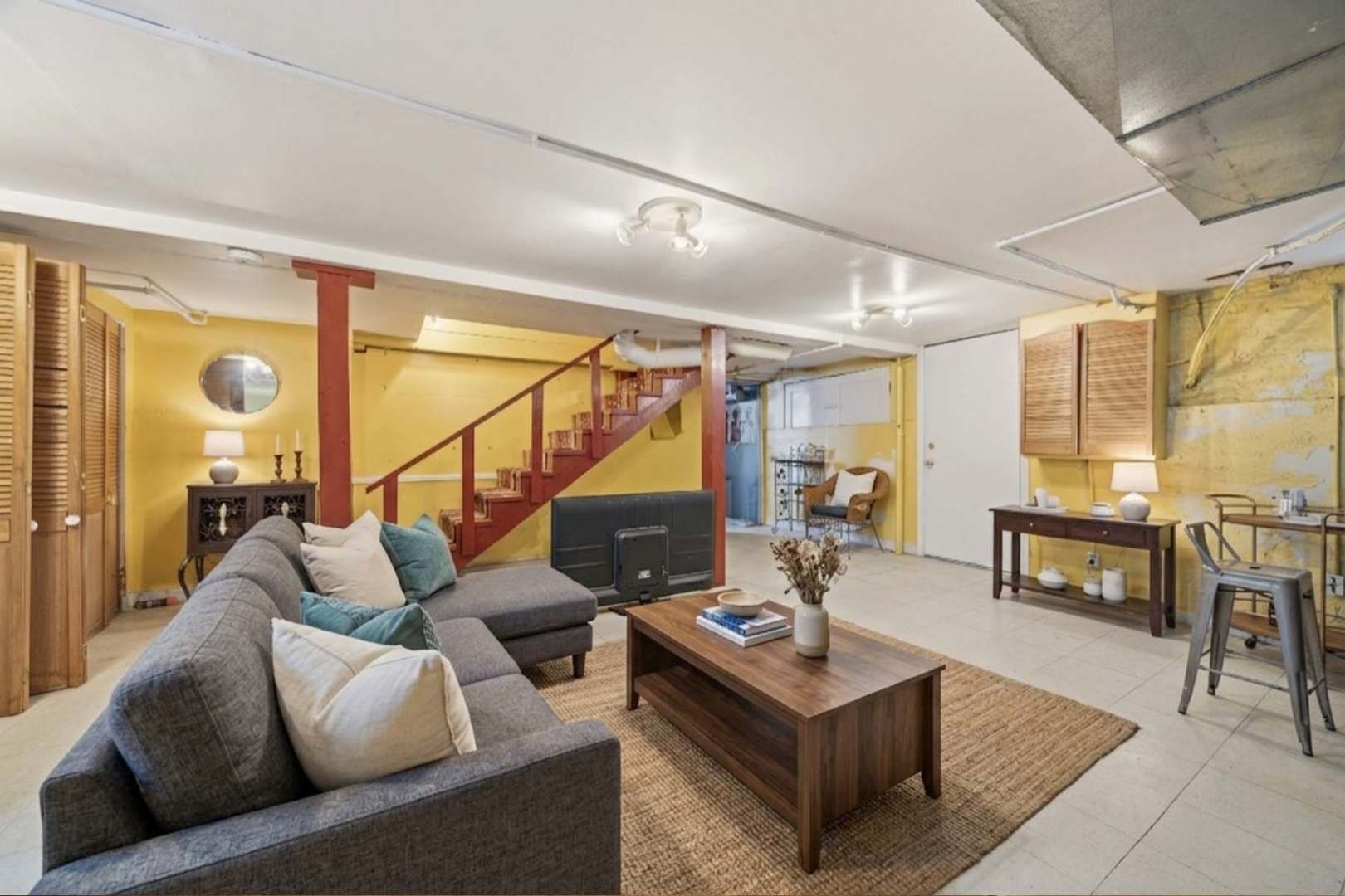 15 E 155th Street, Harvey, IL 60426