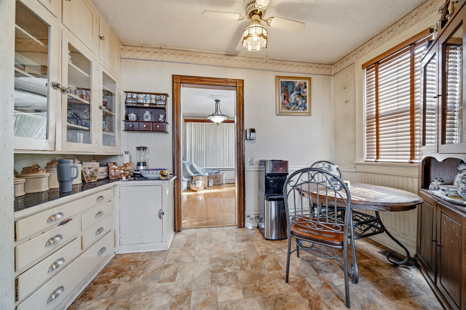 15 E 155th Street, Harvey, IL 60426