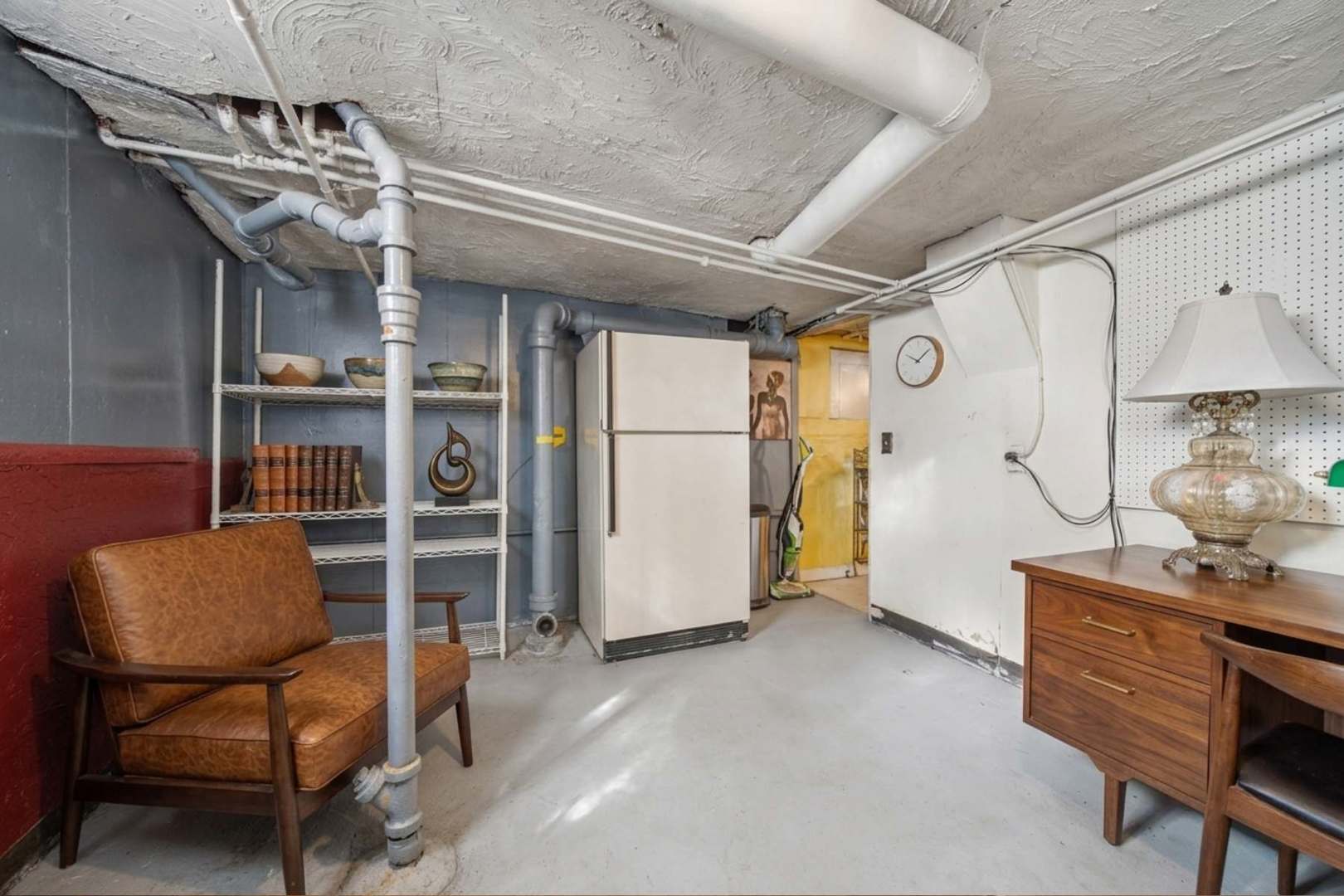 15 E 155th Street, Harvey, IL 60426