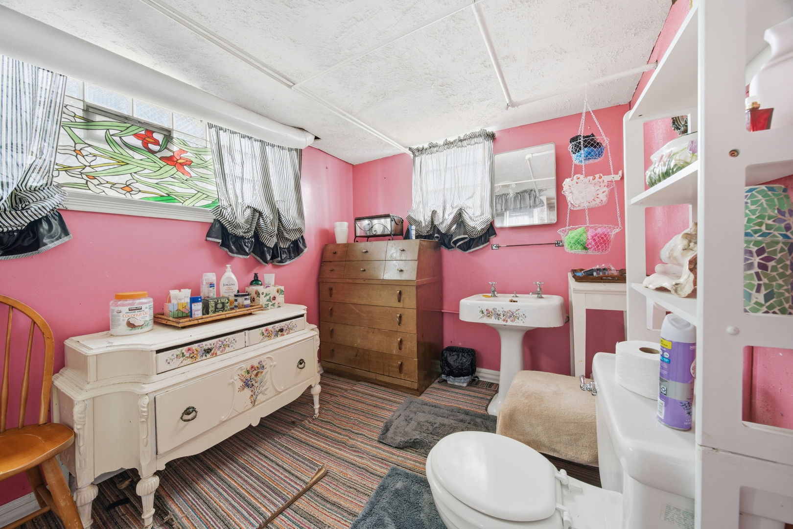 15 E 155th Street, Harvey, IL 60426