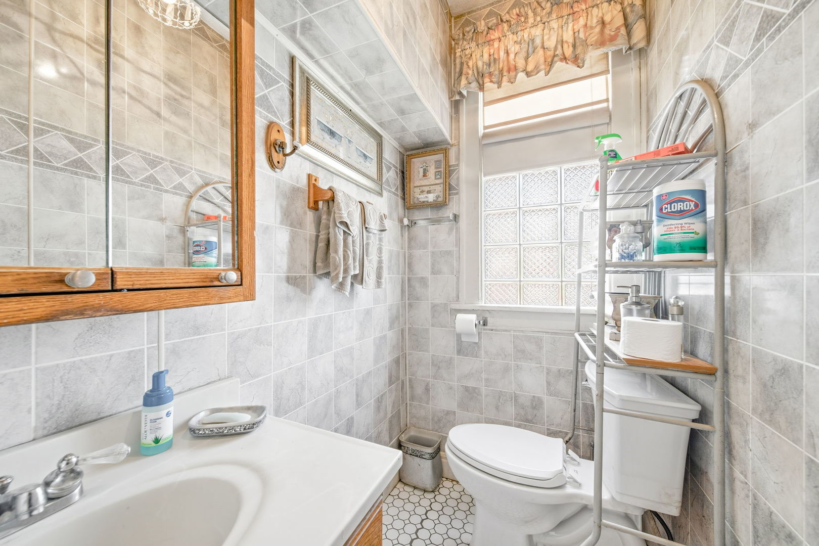 15 E 155th Street, Harvey, IL 60426