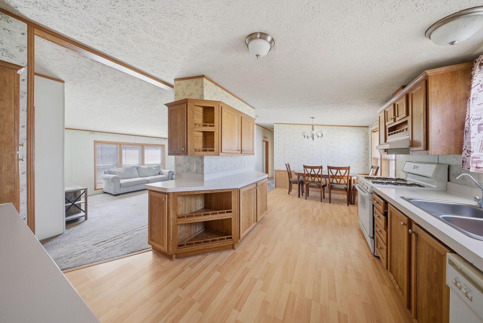 2295 Iris Avenue, Belvidere, IL 61008