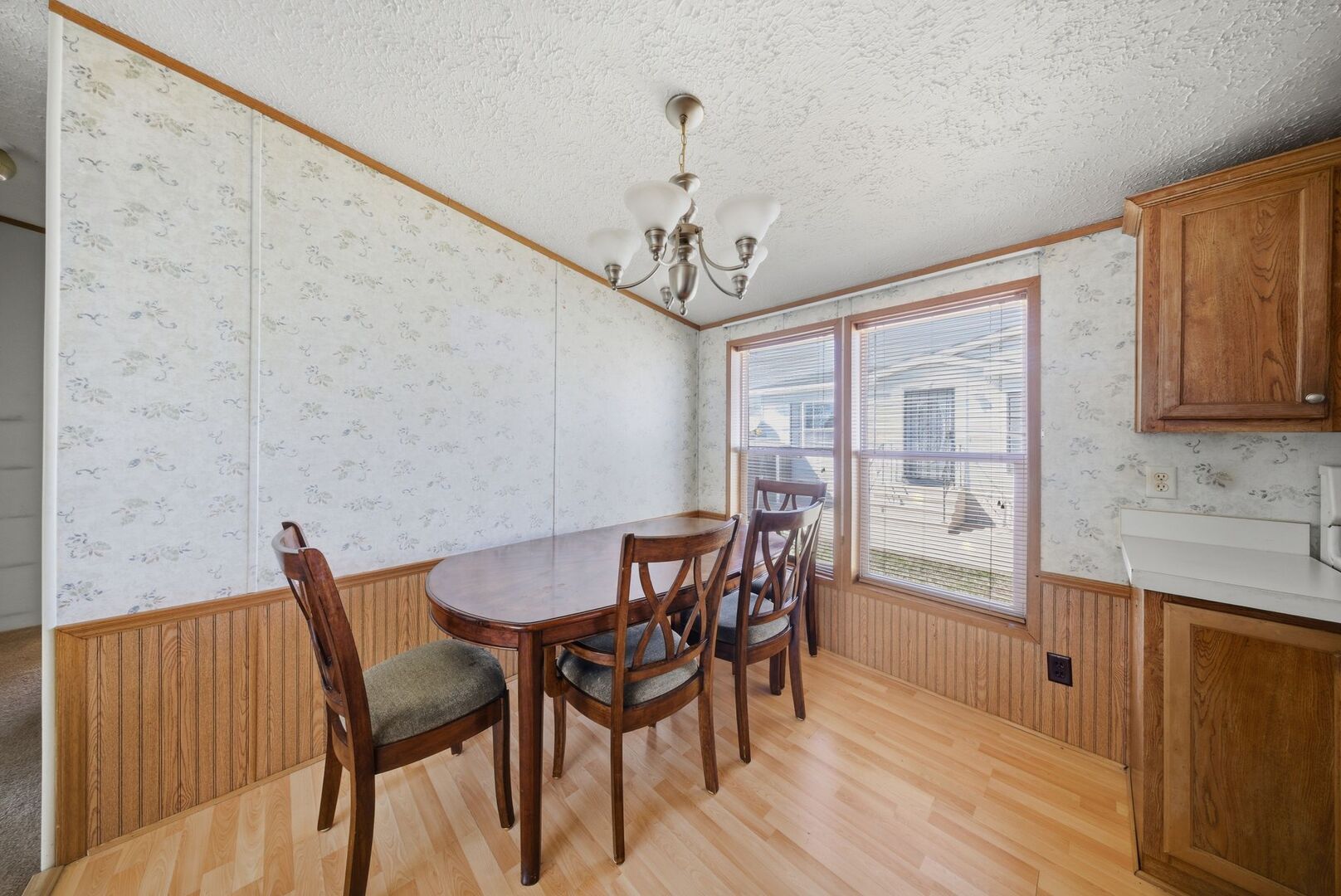 2295 Iris Avenue, Belvidere, IL 61008