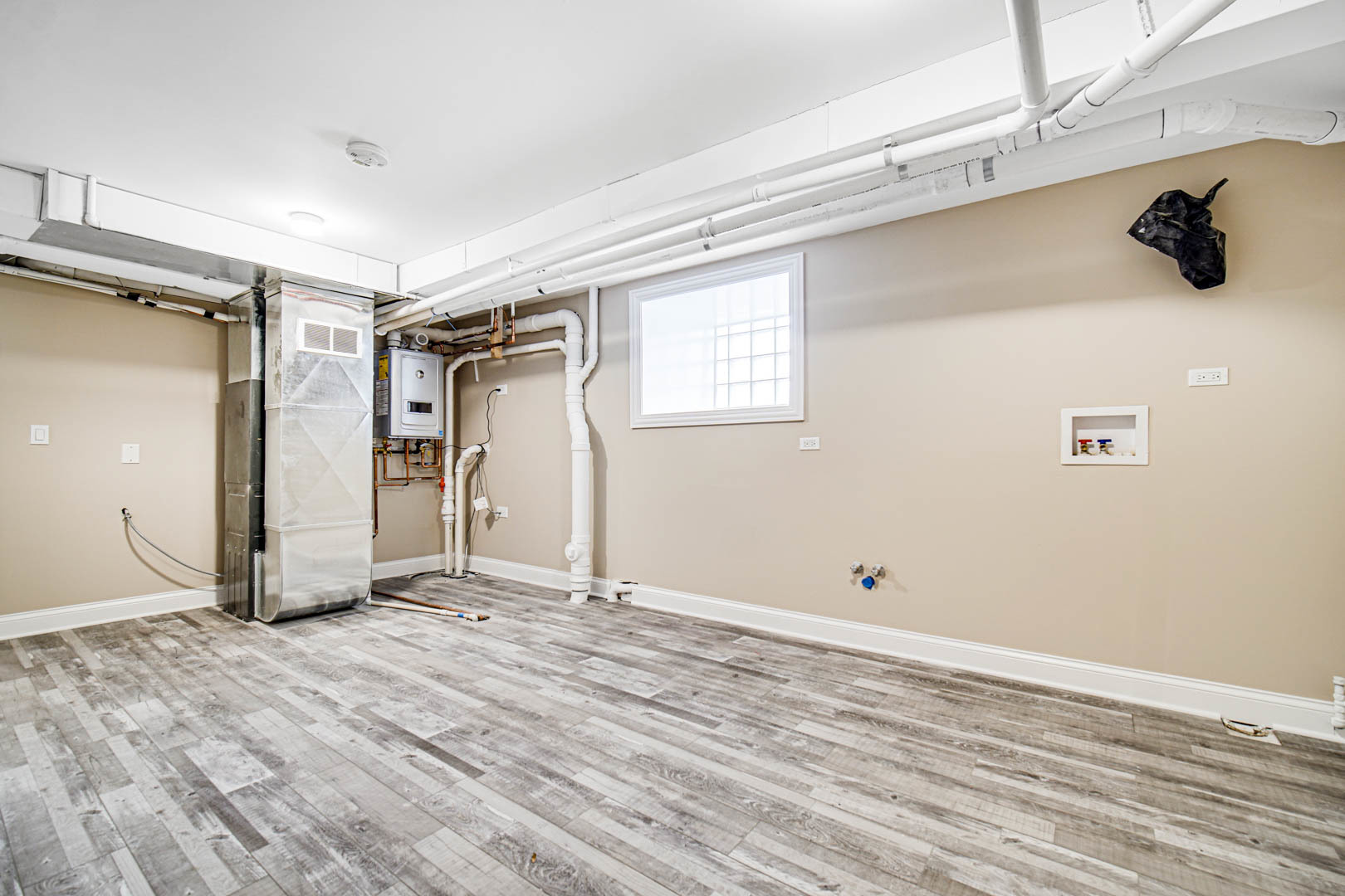 4558 S Ellis Avenue, Chicago, IL 60653