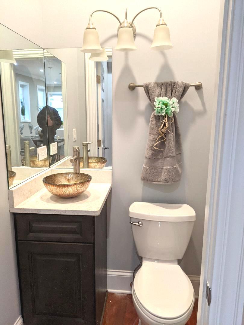 4558 S Ellis Avenue, Chicago, IL 60653