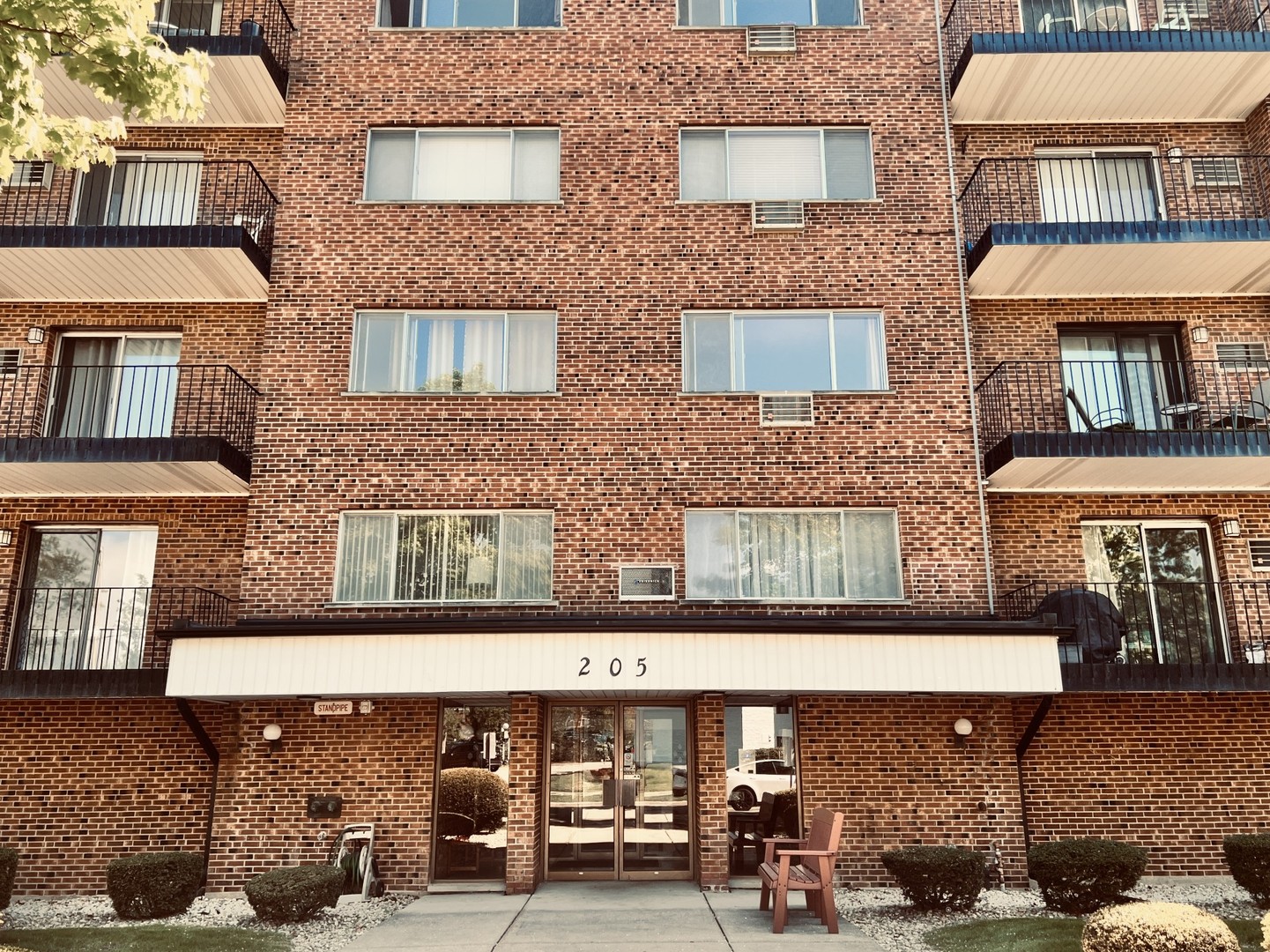 205 W MINER Street #300, Arlington Heights, IL 60005