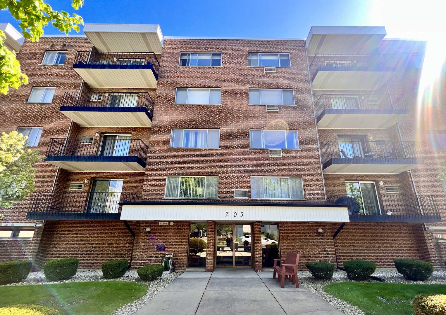 205 W MINER Street #300, Arlington Heights, IL 60005