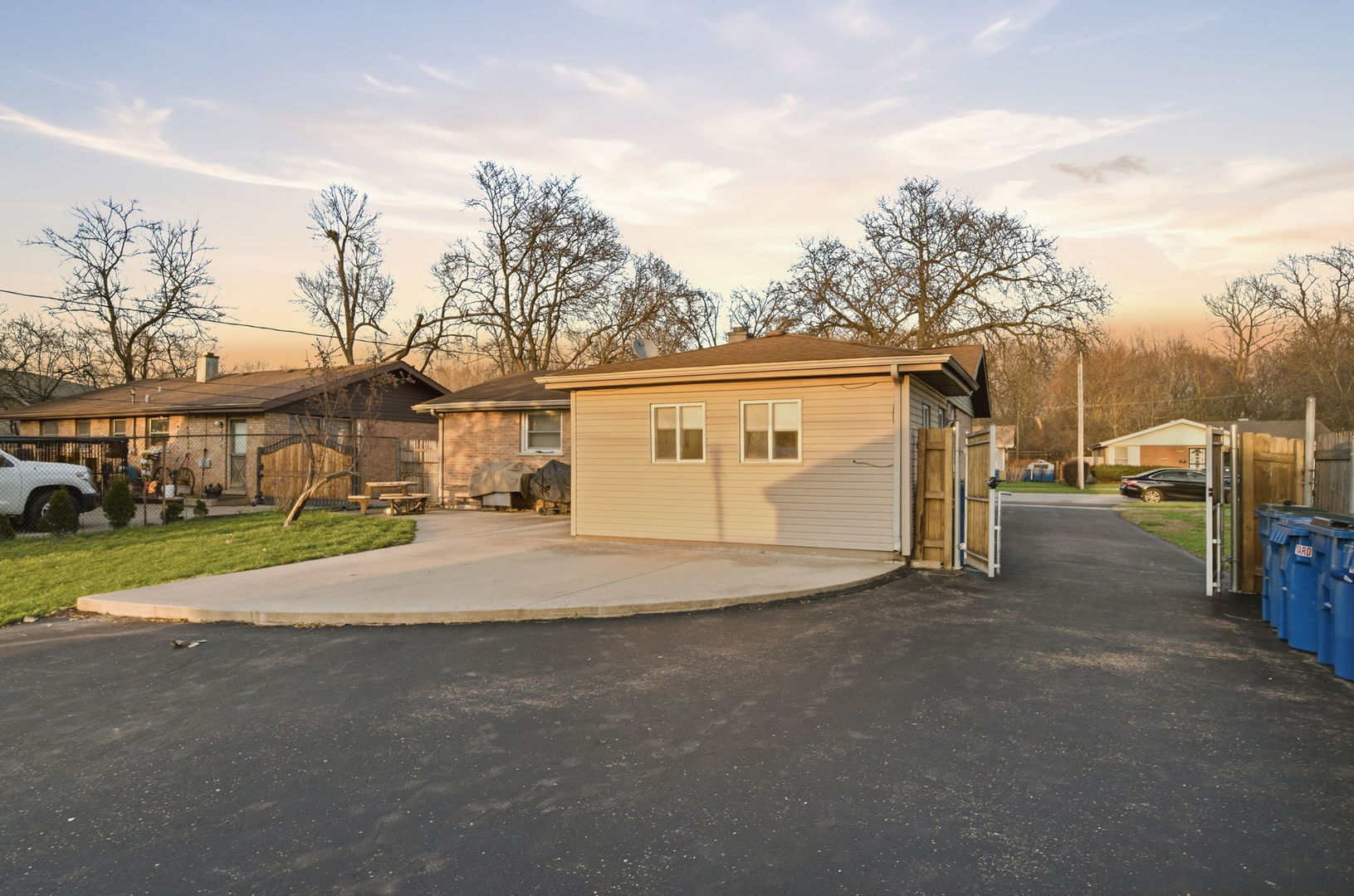 14426 Springfield Avenue, Midlothian, IL 60445