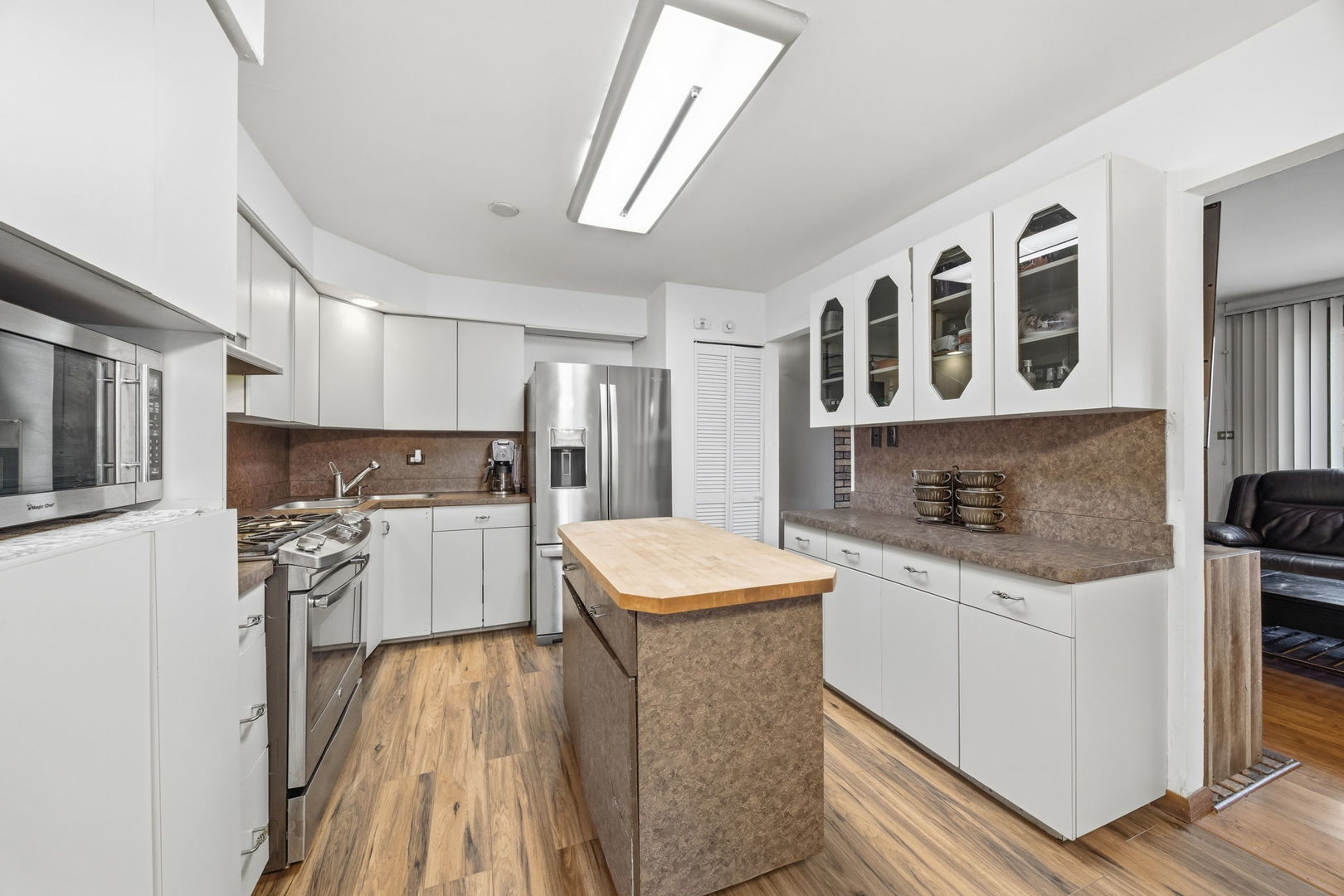 14426 Springfield Avenue, Midlothian, IL 60445