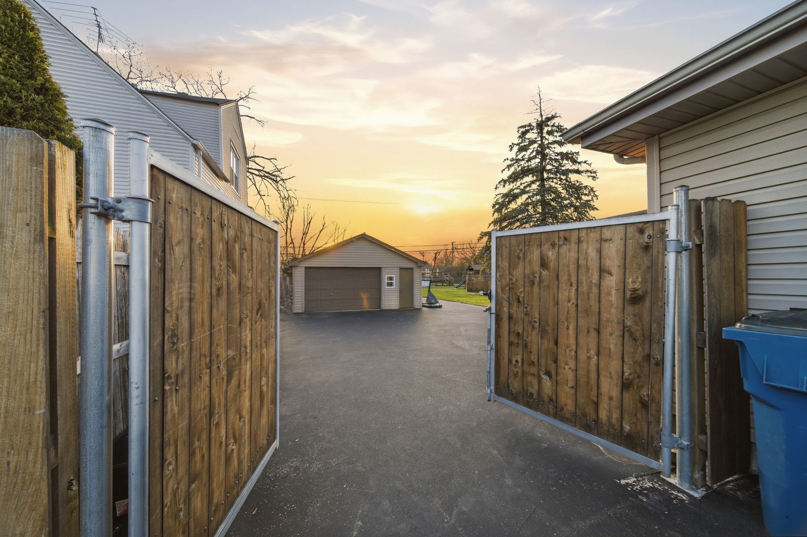 14426 Springfield Avenue, Midlothian, IL 60445