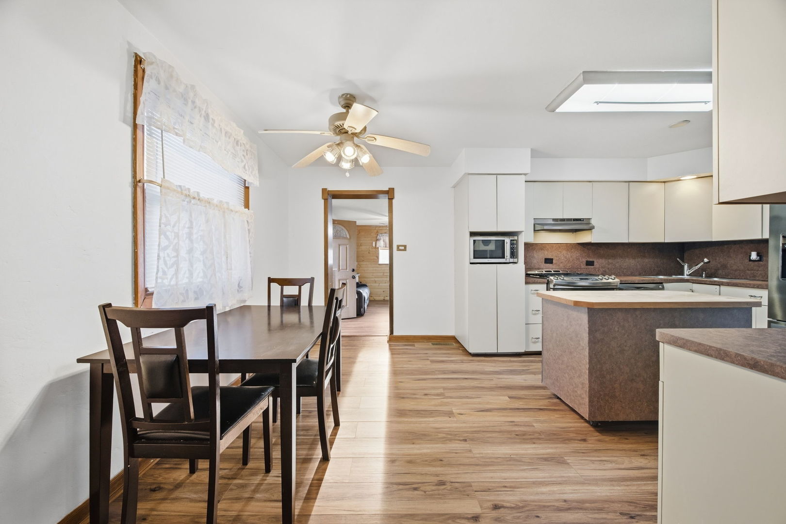 14426 Springfield Avenue, Midlothian, IL 60445