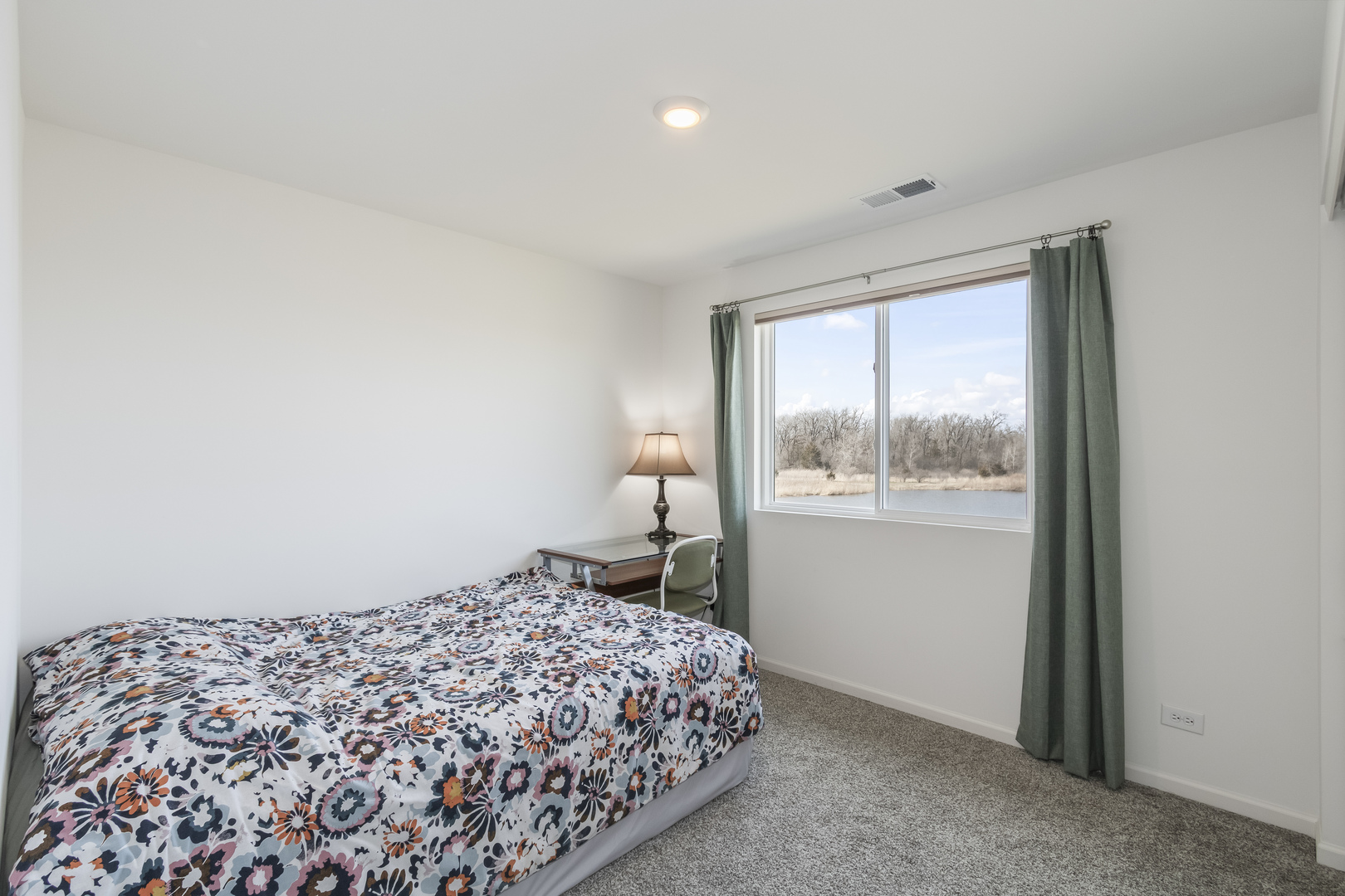 724 Wellington Lane, Cary, IL 60013