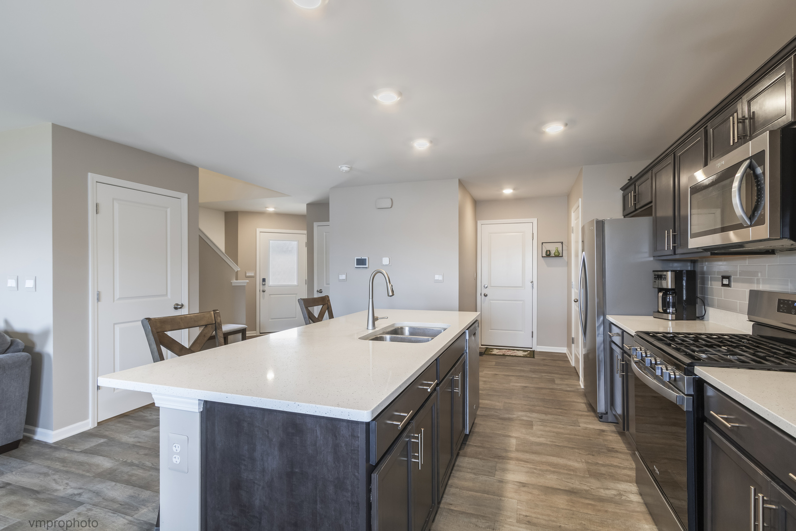 724 Wellington Lane, Cary, IL 60013