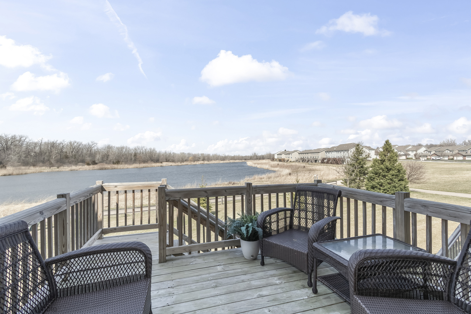 724 Wellington Lane, Cary, IL 60013