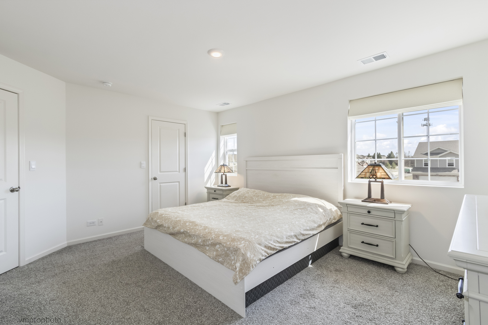 724 Wellington Lane, Cary, IL 60013